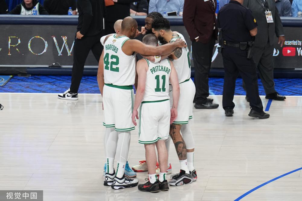 也让他在球 也让他在球