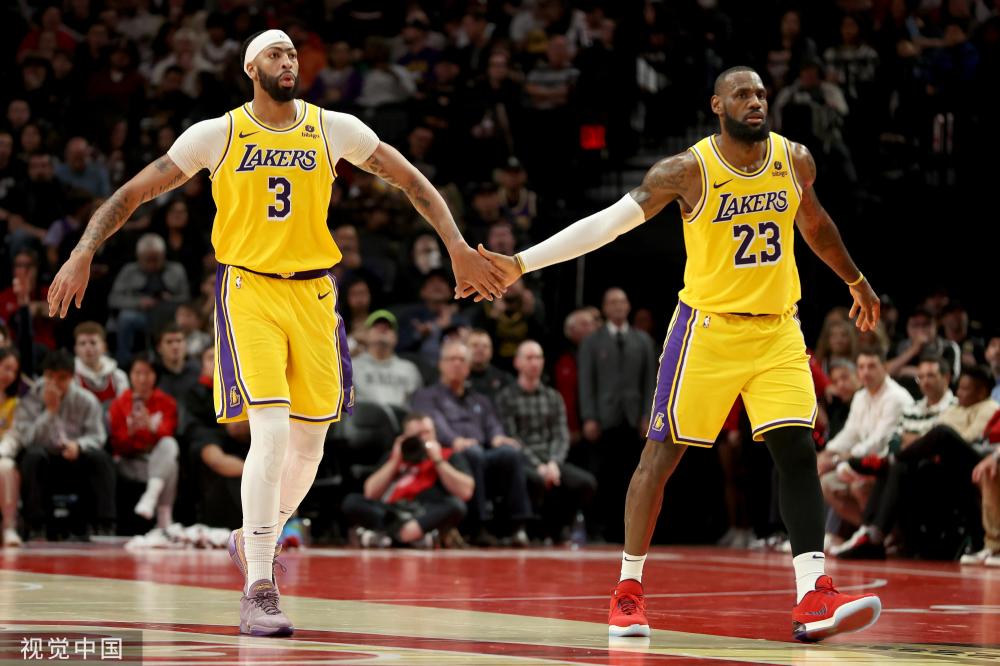 他的队友未 他的队友未