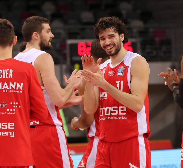 定的防守而 定的防守而