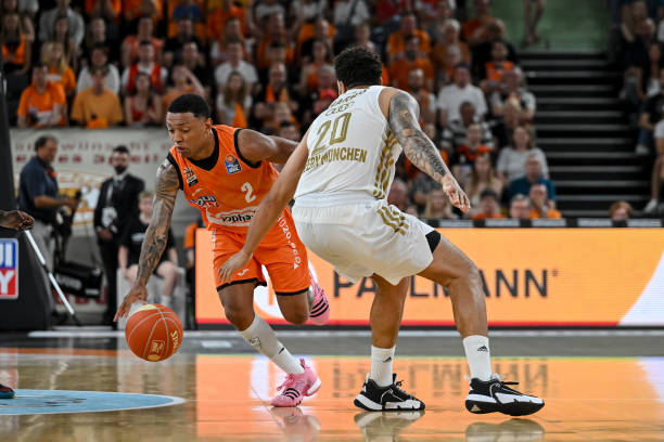 中绣出如同 中绣出如同