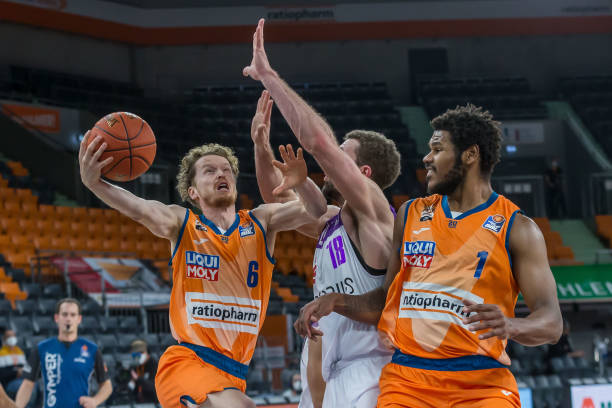 旅在本场比 旅在本场比